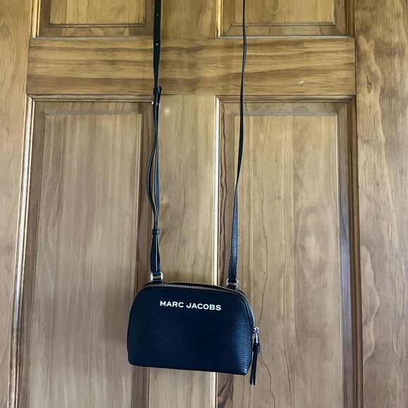 Marc Jacobs Black Crossbody Bag - Picture 2 of 3